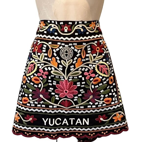 NEW Herencia Collection State Reina Black Floral Embroidered Mini Skirt - Picture 2 of 12